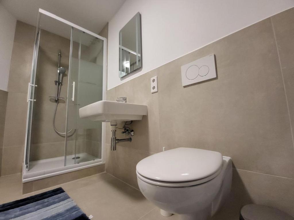 Monteurzimmer Mit Zwei Einzelnen Betten In Einer 3Zi Wohnung Mit Kuche Und Bad Osnabrück Esterno foto