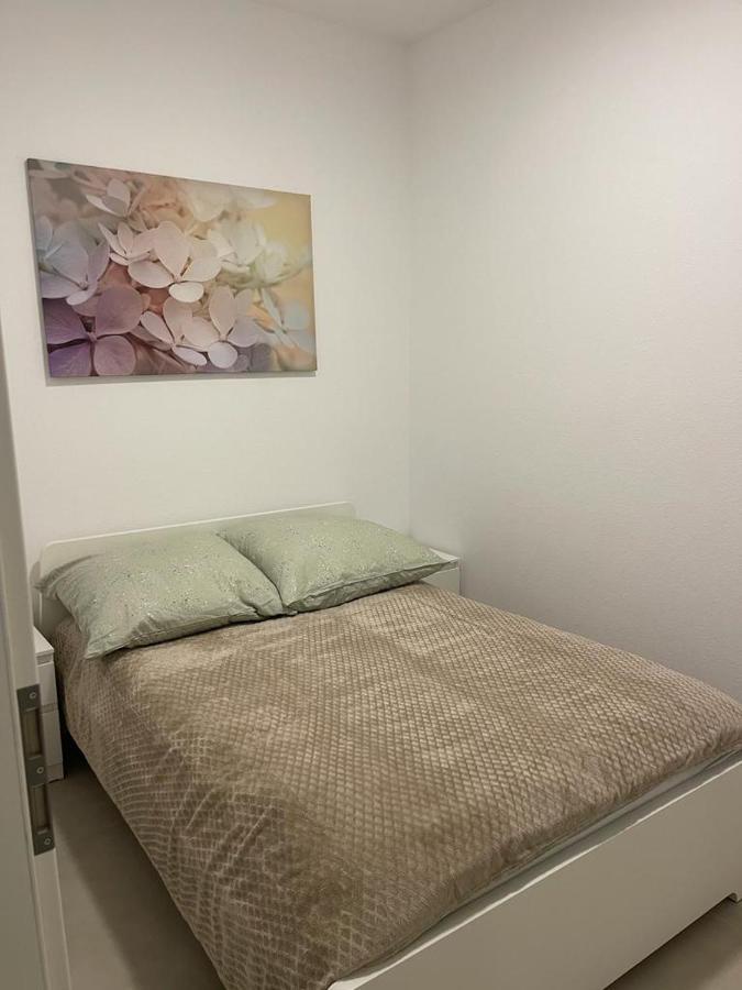 Monteurzimmer Mit Zwei Einzelnen Betten In Einer 3Zi Wohnung Mit Kuche Und Bad Osnabrück Esterno foto